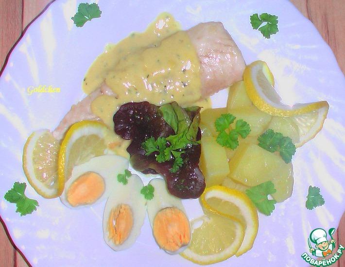 Рецепт: Картошка с горчичным соусом, филе пеленгас и яичными лодочками