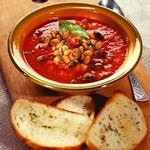 Итальянский томатный суп с гренками