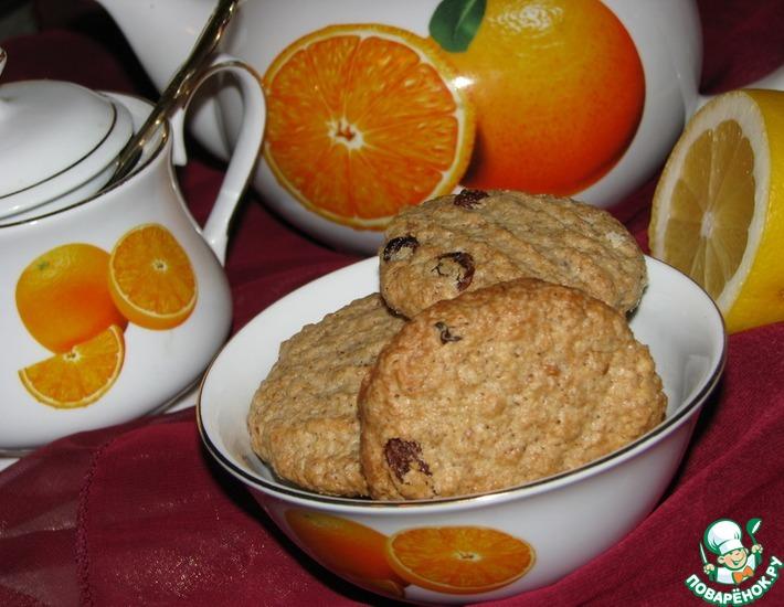 Рецепт: Овсяное печенье с изюмом и орехами