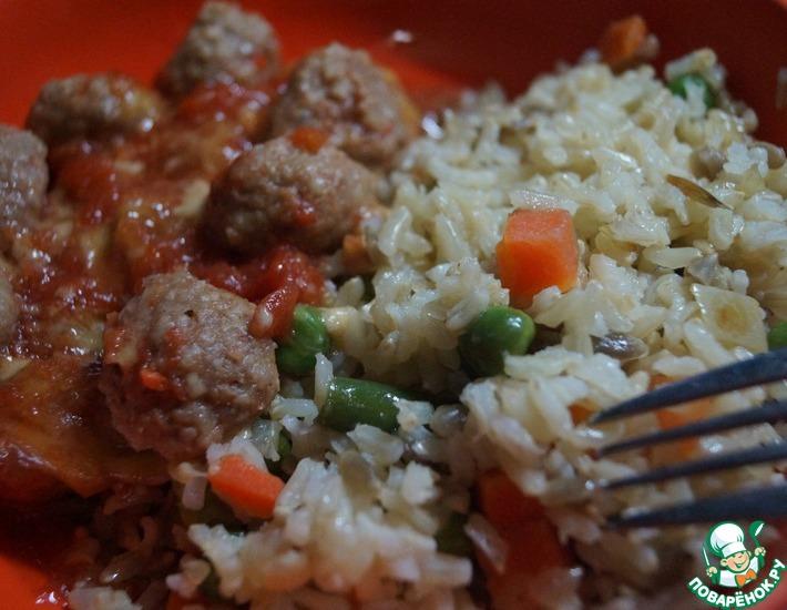 Рецепт: Коричневый рис с семечками и овощами