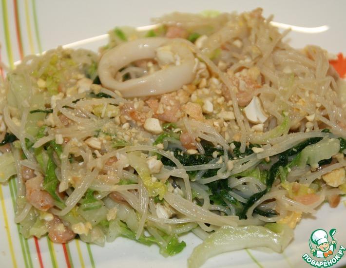 Рецепт: Рисовая лапша с креветками и кальмарами