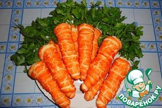 Рецепт: Морковь из слоеного теста с салатом