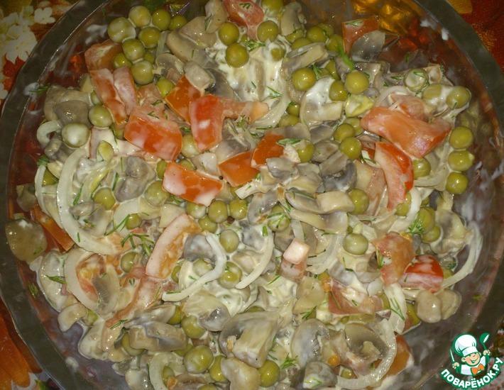 Рецепт: Салат с маринованными шампиньонами