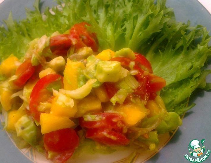 Рецепт: Вегетарианский салат с манго и авокадо