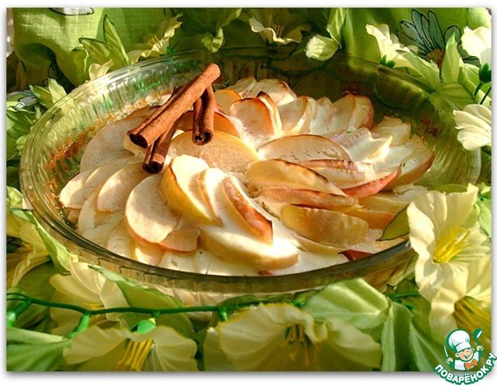 Рецепт: Яблочный десерт под маскарпоне с медом