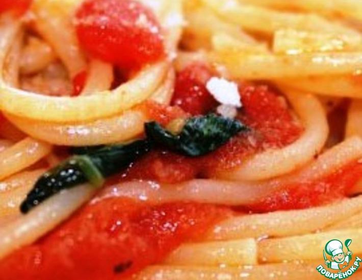 Рецепт: Гнезда из спагетти с томатом и базиликом
