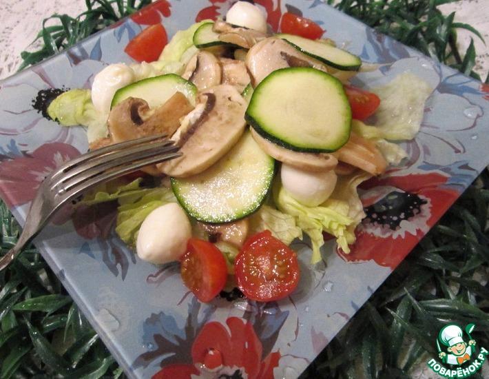 Рецепт: Салат из грибов и цуккини