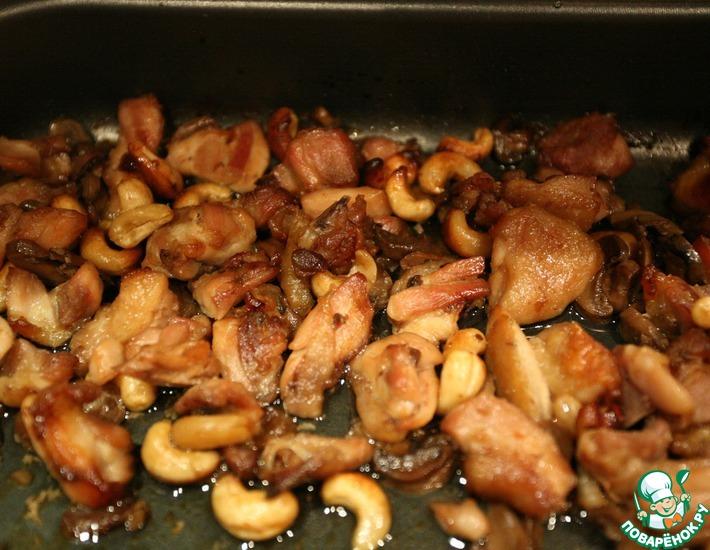 Рецепт: Курица с кешью и грибами в соусе Терияки
