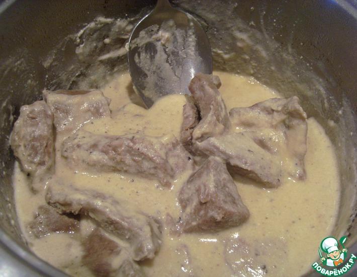 Рецепт: Говядина в горчично-сметанном соусе