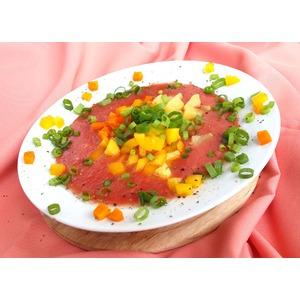Томатный холодный суп с овощами