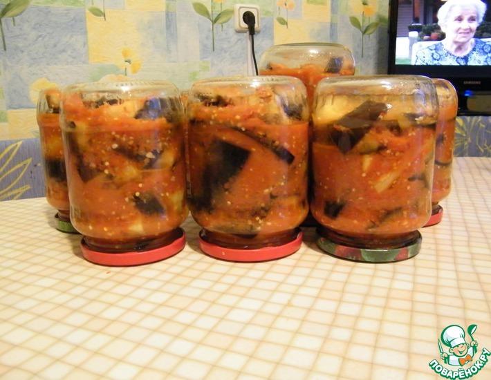 Рецепт: Консервированные баклажаны с помидорами