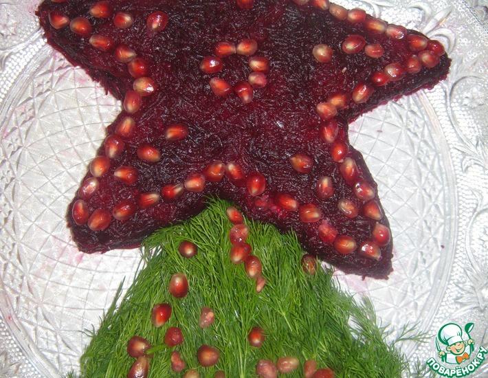 Рецепт: Слоёный салат с курицей Рождественская звезда