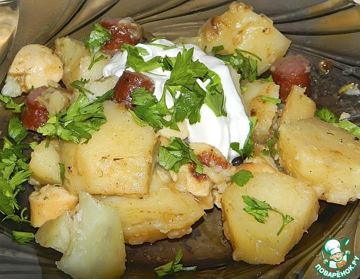 Рецепт: Тушеный картофель с колбасками