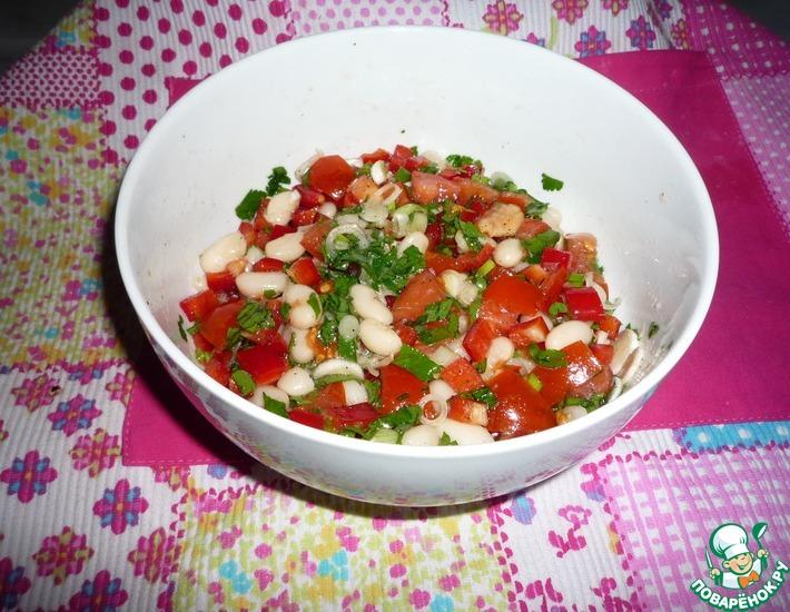Рецепт: Салат с белой фасолью