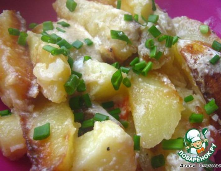 Рецепт: Картофель под сметанно-сырным соусом