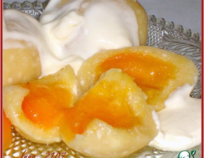 Рецепт: Кнедлики творожные с абрикосами