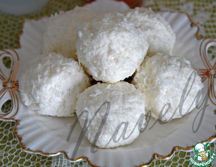 Рецепт: Десерт творожно-кокосовый с ягодами Снежки