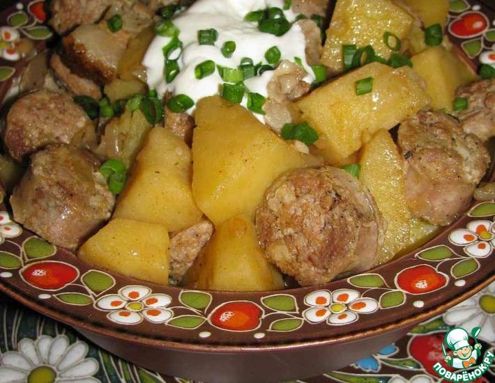 Рецепт: Картофельный гуляш с колбасками