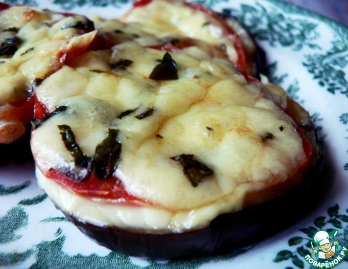 Рецепт: Баклажаны, запечённые с томатами под сыром