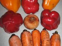 Разноцветные фаршированные перцы с орехами ингредиенты