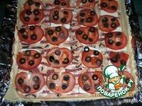 Пикантная пицца с фетой и сырокопченой колбасой ингредиенты