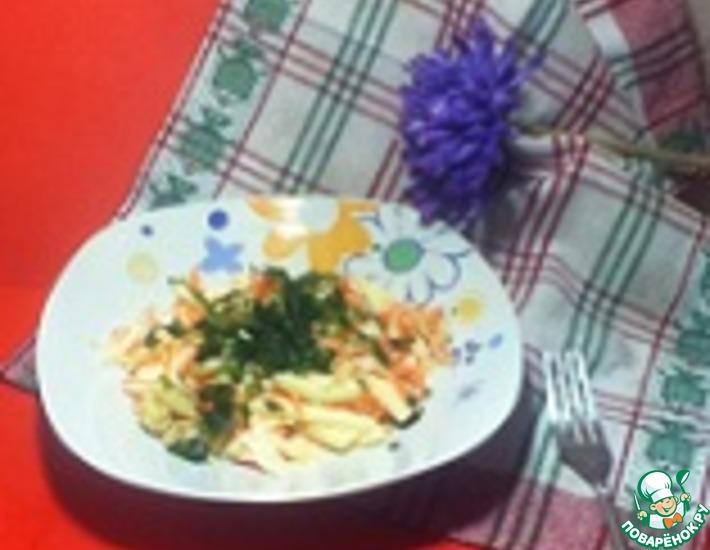 Рецепт: Салат из капусты с яблоками, морковью и изюмом