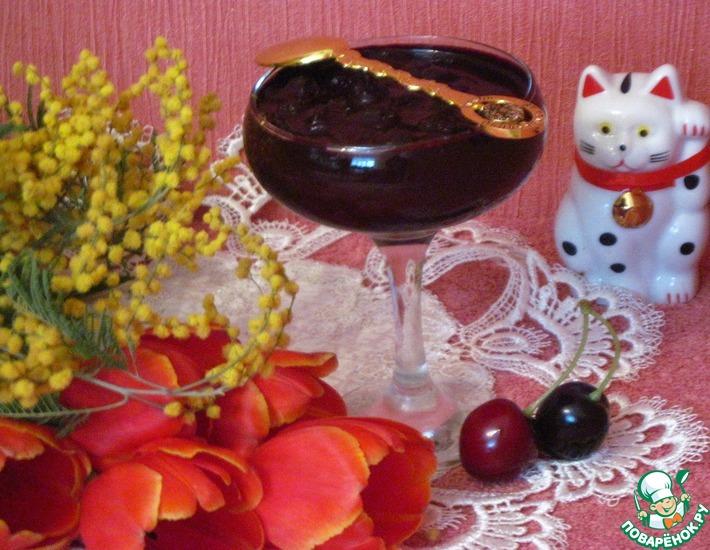 Рецепт: Шоколадно-вишневый соус Для милых дам 