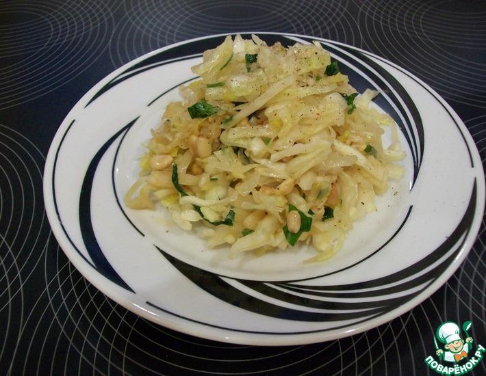 Рецепт: Салат из капусты с кедровыми орешками
