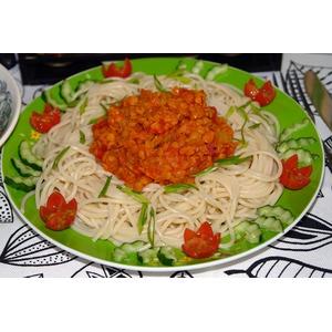 А-ля Болоньезе из чечевицы со спагетти