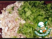 Салат из кальмара с курицей на картофельном облаке ингредиенты