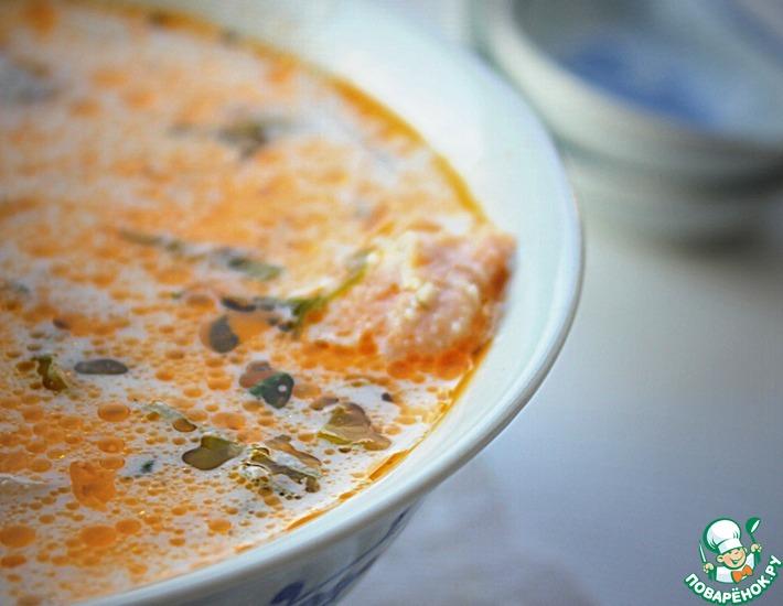 Рецепт: Сырный суп с форелью и шпинатом