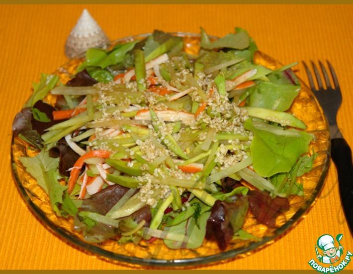 Рецепт: Салат из крабовых палочек с редькой