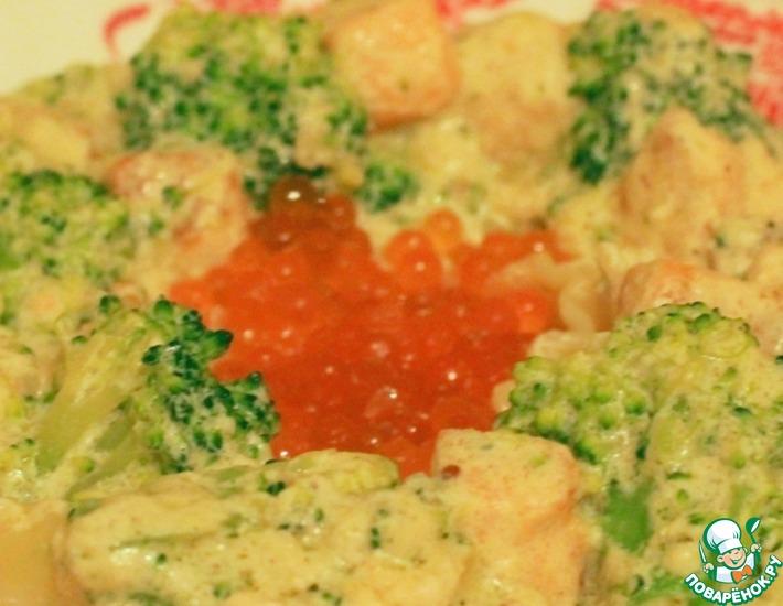 Рецепт: Паста с лососем и брокколи в сливочном соусе