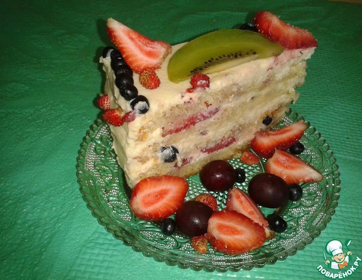 Рецепт: Бисквитный торт с ягодами