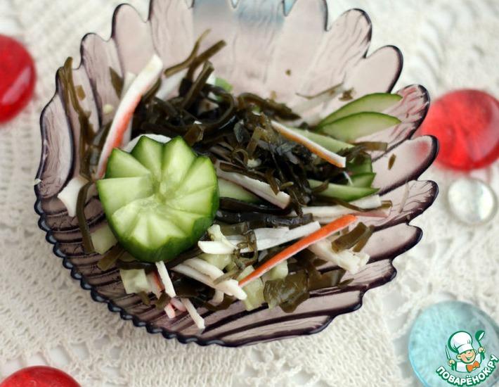 Рецепт: Салат с морской капустой и огурцом