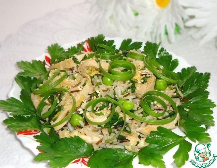 Рецепт: Куриный салат с рисом и зелёным горошком
