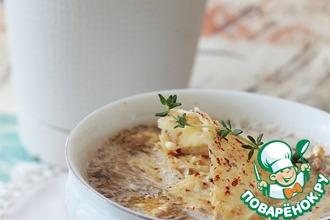 Рецепт: Грибной суп с трюфельным маслом и пармезановыми чипсами