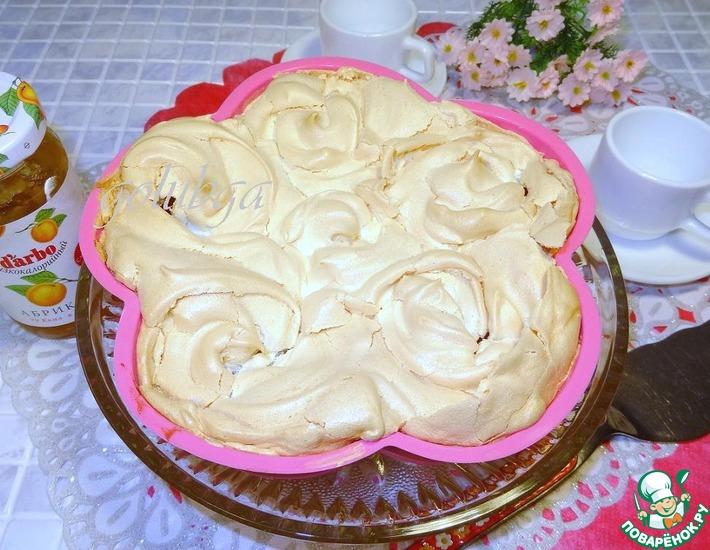Рецепт: Воздушный пирог из ягод с конфитюром