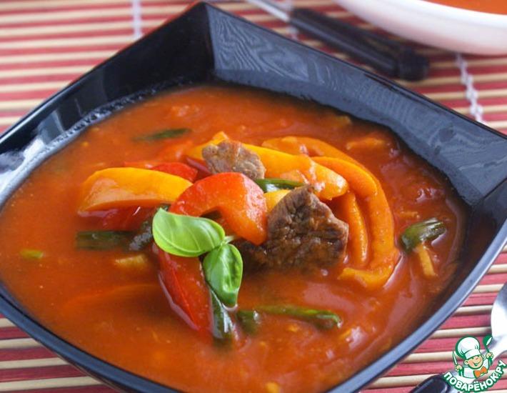 Рецепт: Томатный суп со сладким перцем и говядиной