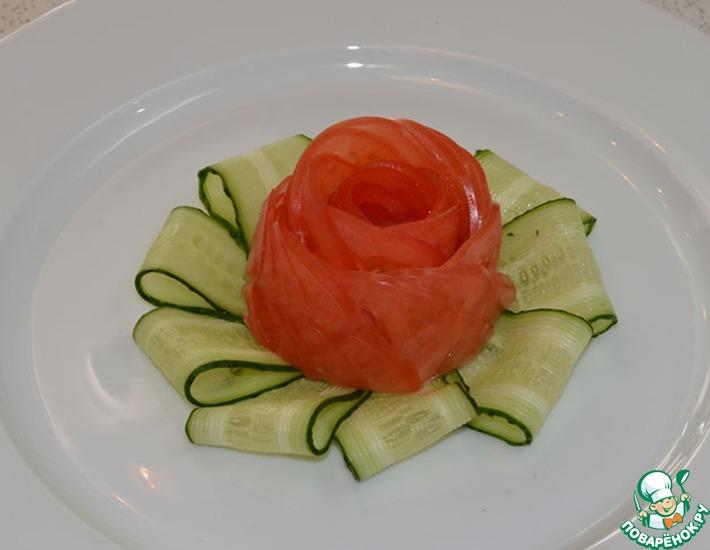 Рецепт: Роза из помидора