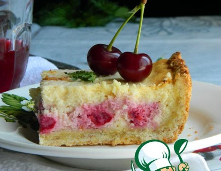 Рецепт: Пирог с начинкой из вишни и творога