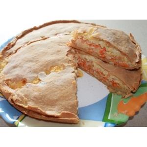 Пирог закусочный с луком, морковью и плавлеными сырками