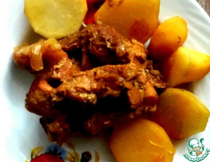 Рецепт: Томленая картошечка со свининой в медово-соевом соусе