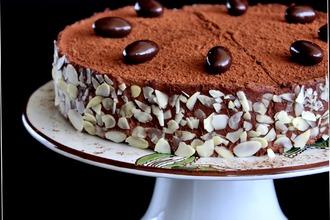 Рецепт: Шоколадно-миндальный торт Амаретто
