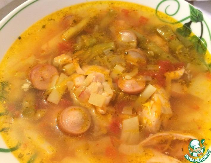 Рецепт: Суп курино-сосисочный с молодой стручковой фасолью