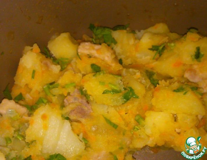 Рецепт: Тушеный картофель со свининой в мультиварке