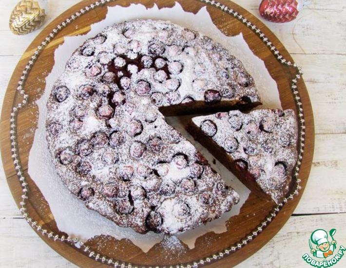 Рецепт: Пирог из цельнозерновой муки с вишней