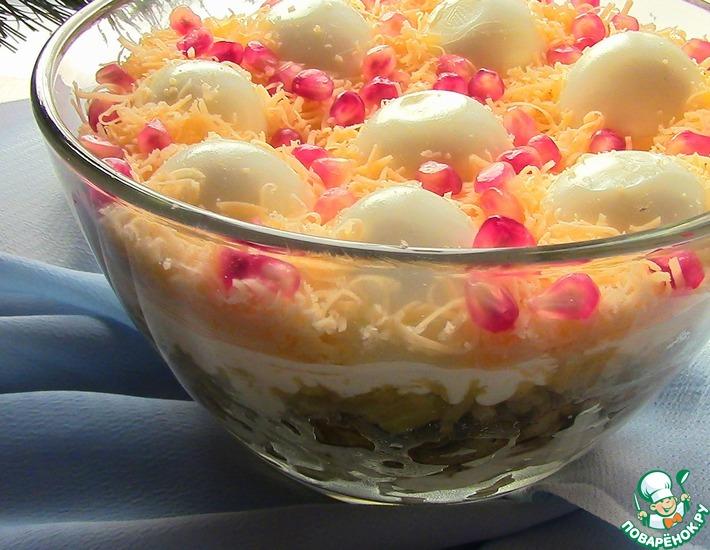Рецепт: Праздничный слоеный салат Снежные сугробы