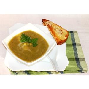 Суп-крем из зеленого горошка с мятой