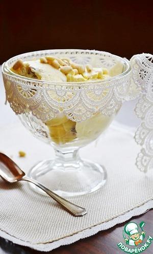 Рецепт: Мороженое с бородинским хлебом и кедровыми орешками